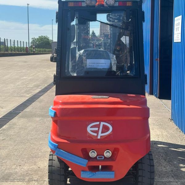 efl303