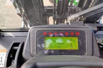 Dizel viljuškar CPCD30-T8 za podizanje i transport tereta u industrijskim pogonima, skladištima i na otvorenom prostoru.