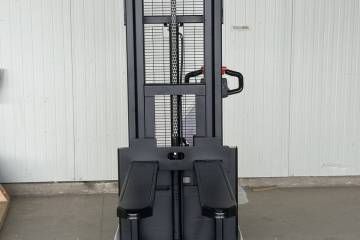 Elektro staker ESL122 2700 mm sa podignutim viljuškama