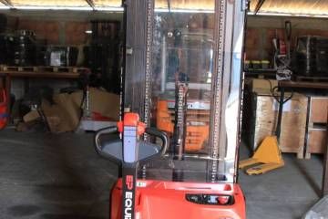 Elektro staker EP WSA161 sa visinom dizanja 5,5 m